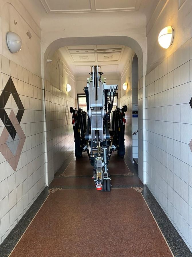 Paus-Anhängerkran PTK 31-in use