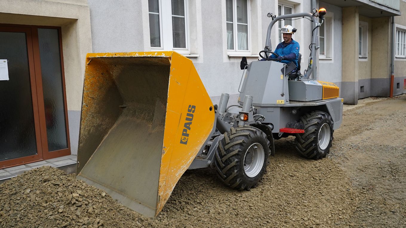 [Translate to Englisch:] Paus Dumper mit Selbstladefunktion