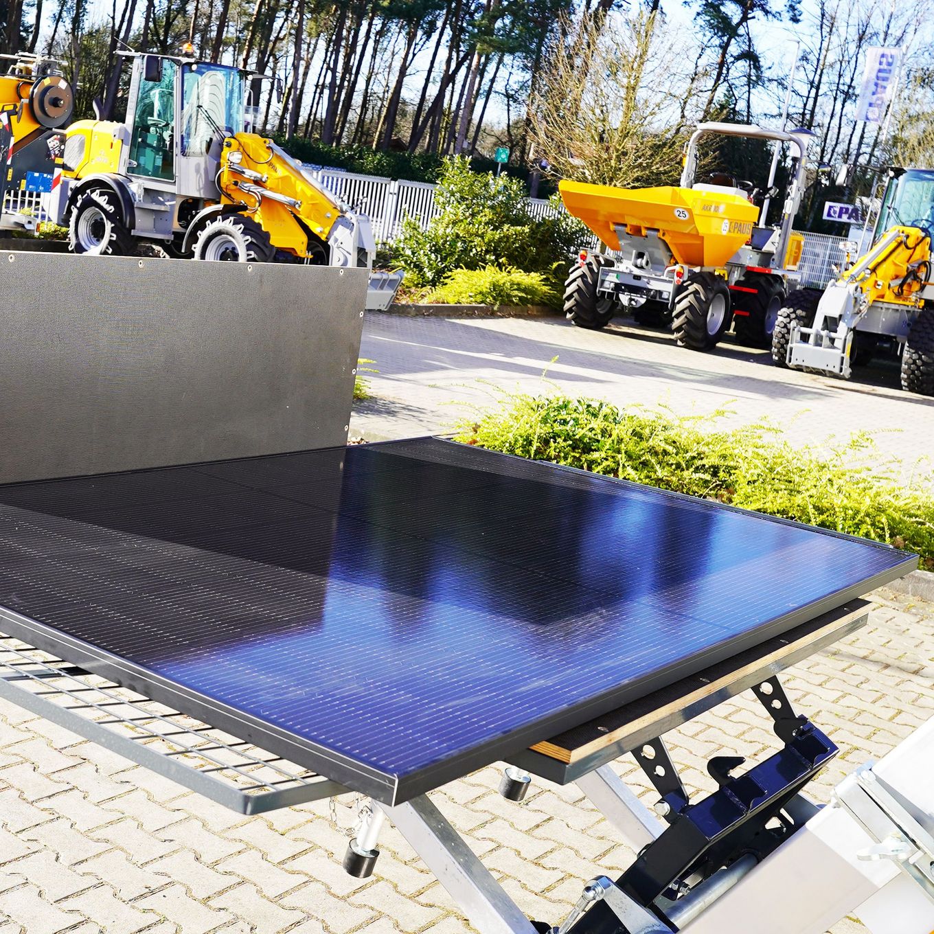 Solarpritsche Schrägaufzug