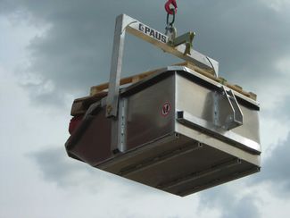 Aluminium tipping bucket trailer crane